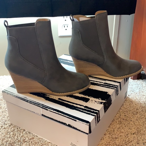 New Dolce Vita Ankle Boots - Picture 3 of 9